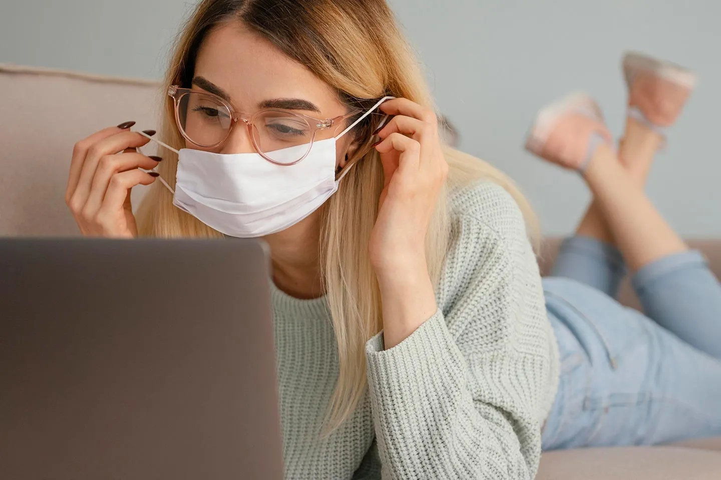 The Link Between Myopia Progression and COVID Confinement