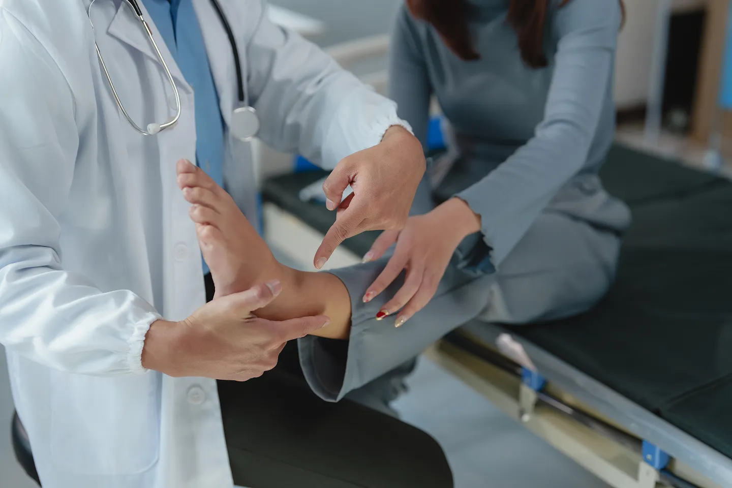 Understanding Fractures: How to Prevent and Treat Bone Breaks