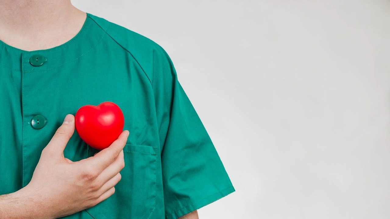 diabetes and heart risk concept icon