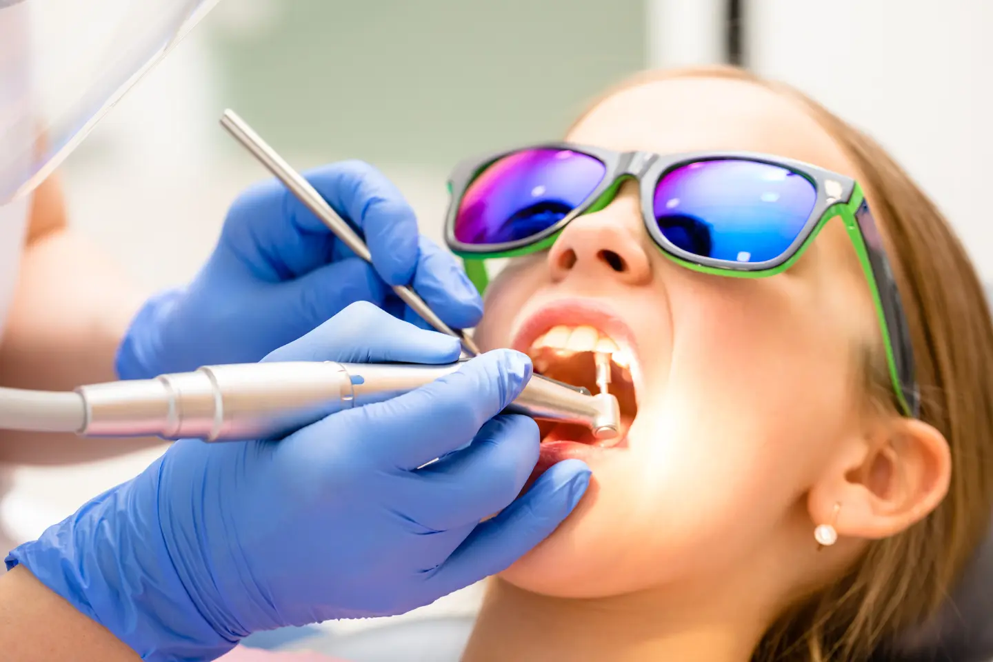 airflow teeth cleaning