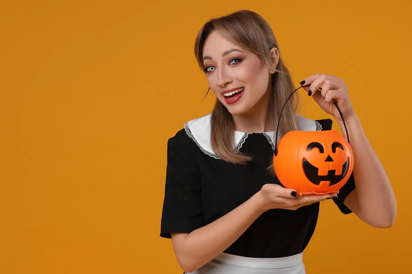 Wearing Colored Contact Lenses This Halloween? Beware and Take Care!