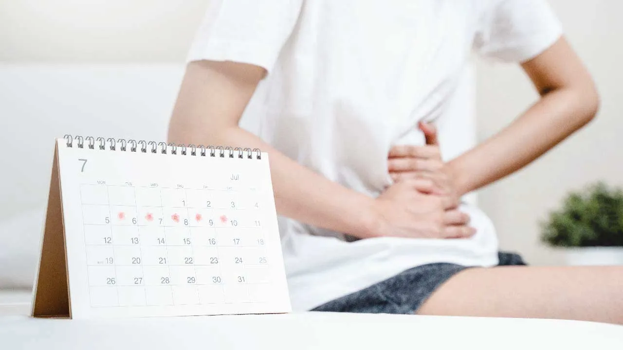 menstrual cycle pain comparison illustration