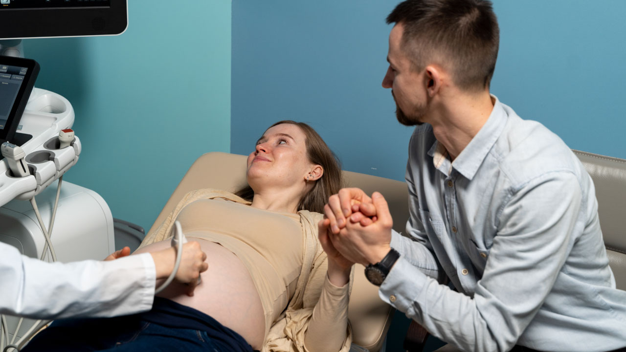 Ectopic pregnancy uterus icon