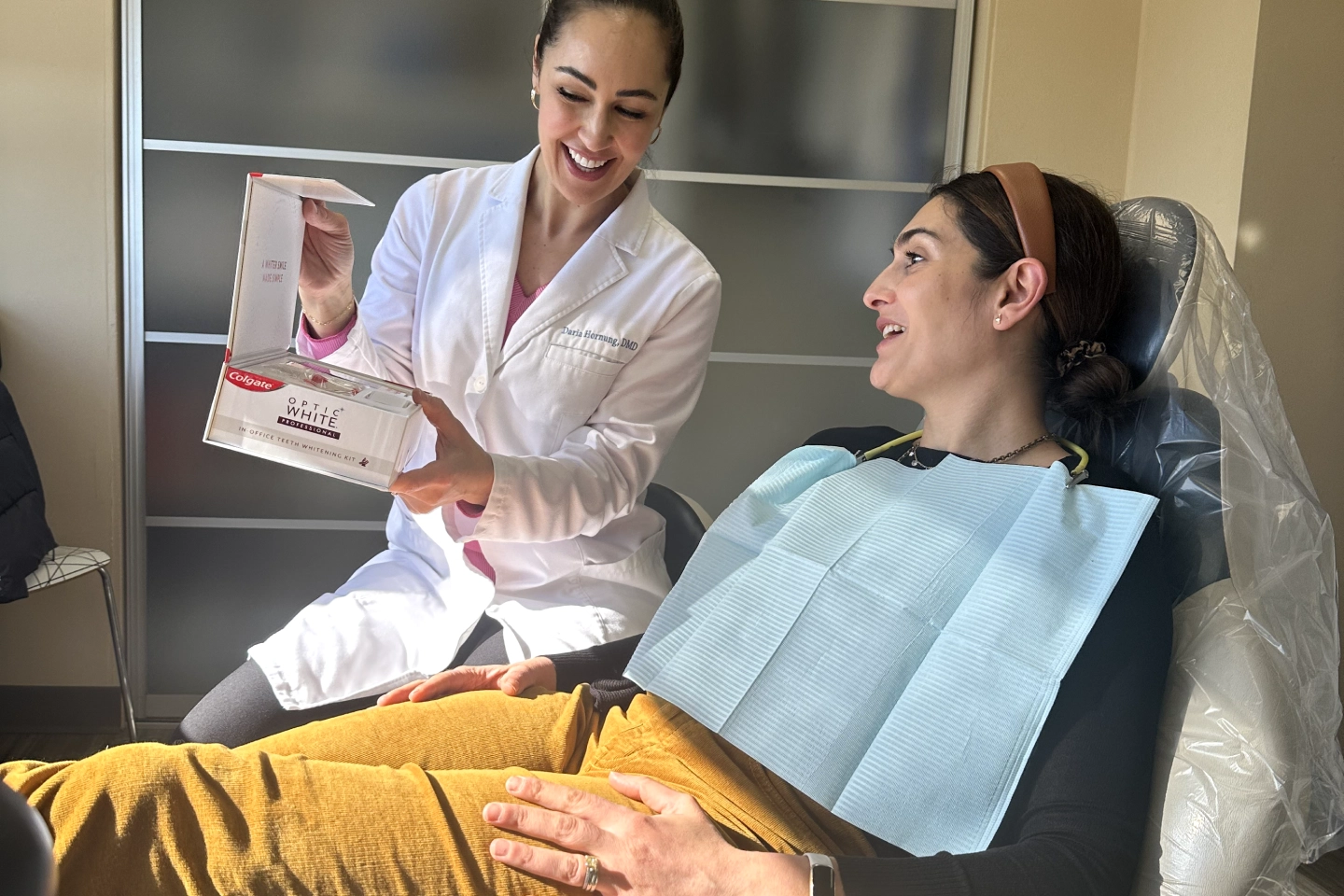 Professional vs. At-Home Teeth Whitening: What You Need to Know