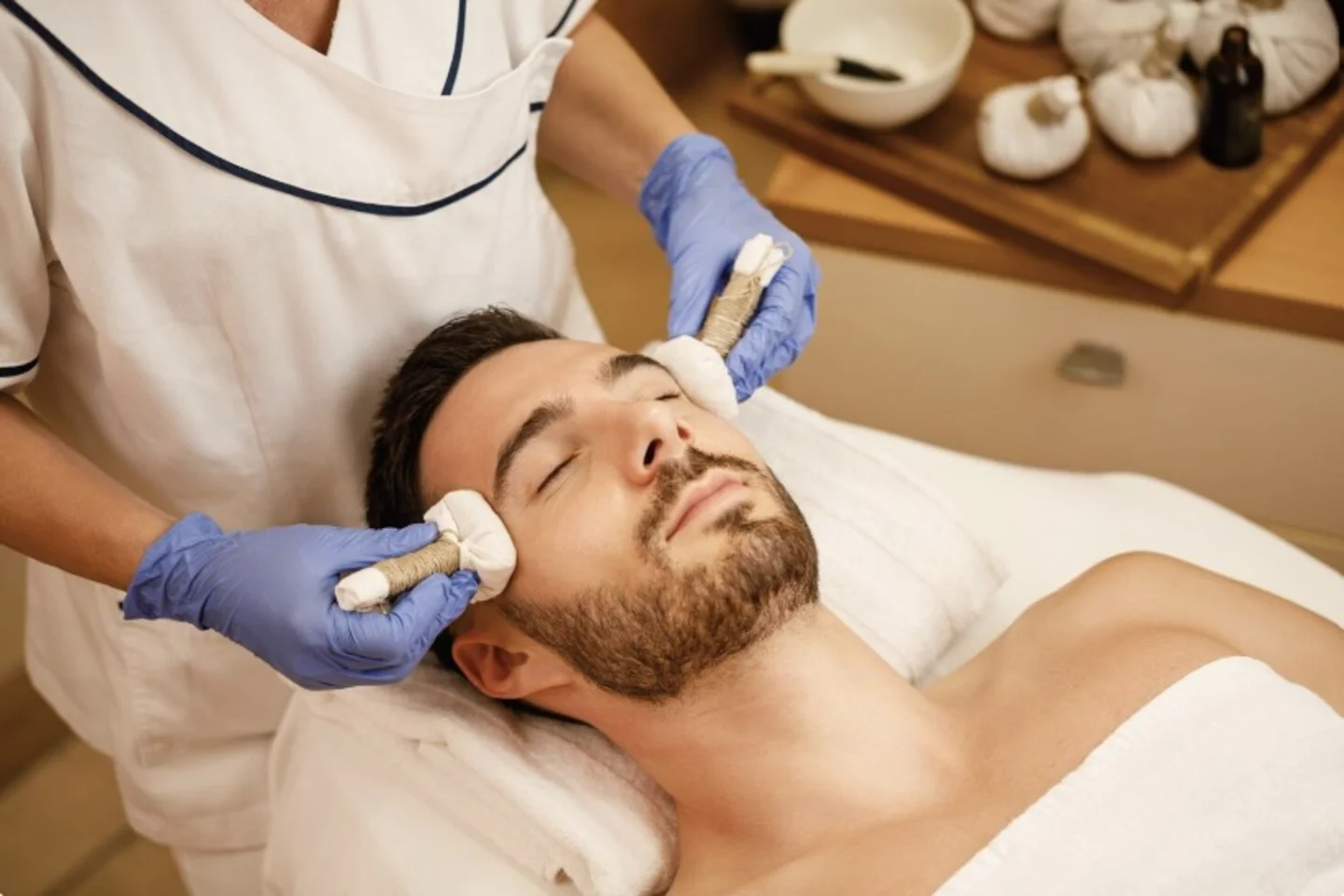 Men’s Aesthetic Treatments: Hair, Skin & Anti-Aging Solutions