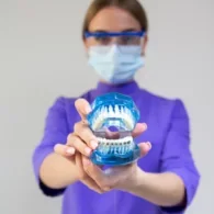 How Much Does a Full Set of Dentures Cost In The UK?