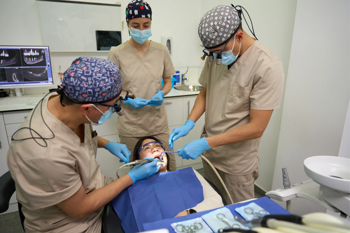 Endodontist vs Oral Surgeon: Which One Do You Need?