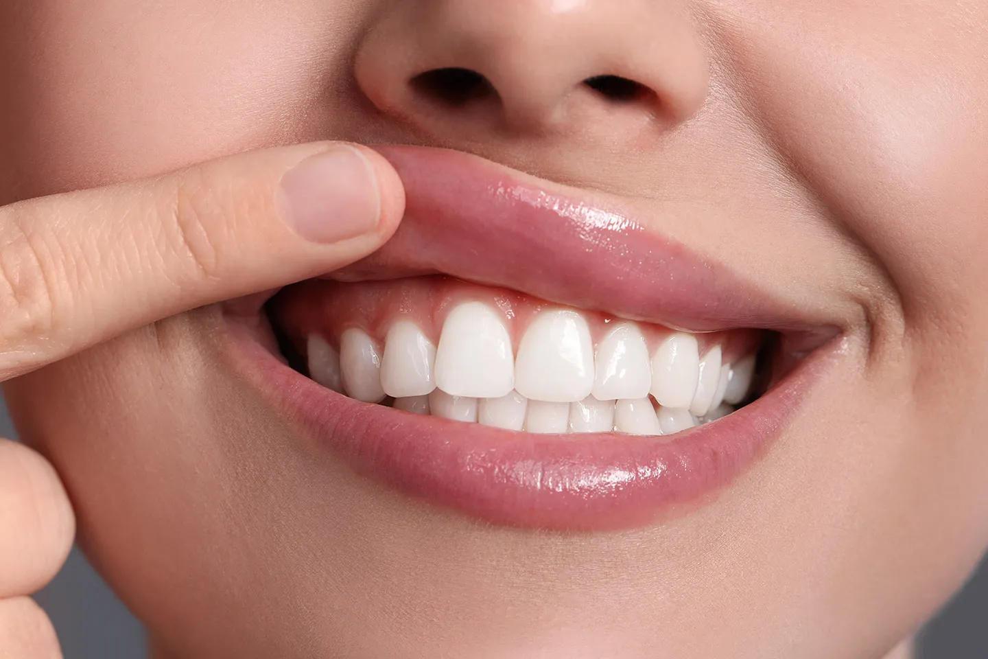 Tips for Maintaining Healthy Teeth and Gums| Dentist in New York