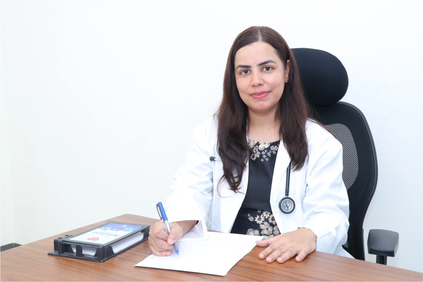 Dr. Nidhi Dahiya, Crimson Healthcare